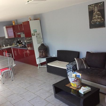 Les Clematites Apartment Donzere Bagian luar foto