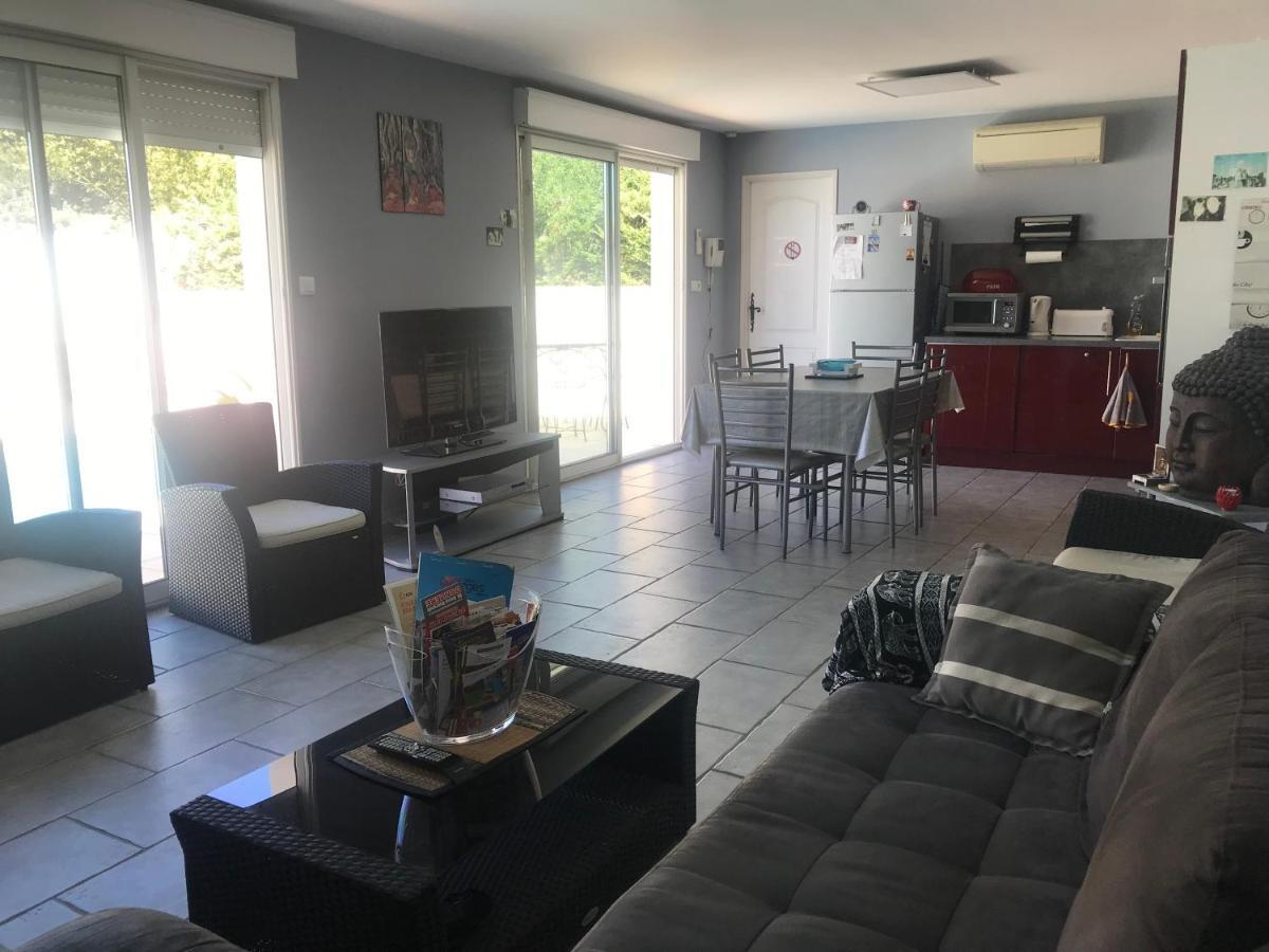 Les Clematites Apartment Donzere Bagian luar foto