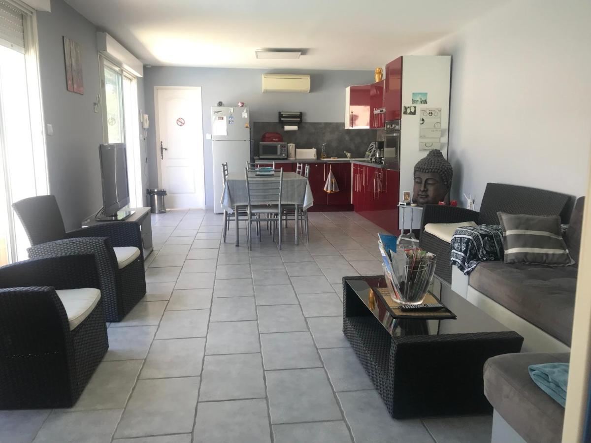 Les Clematites Apartment Donzere Bagian luar foto